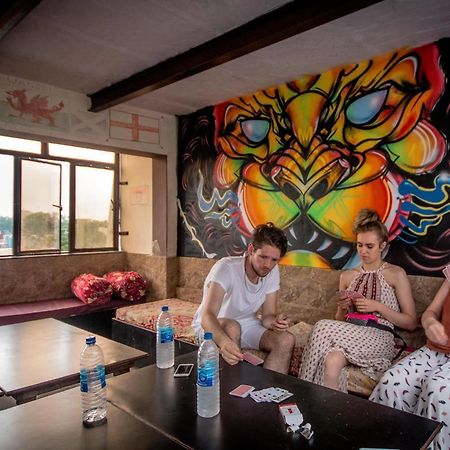 Auberge de jeunesse Backpacker Panda Friends - Agra à Agra  Extérieur photo