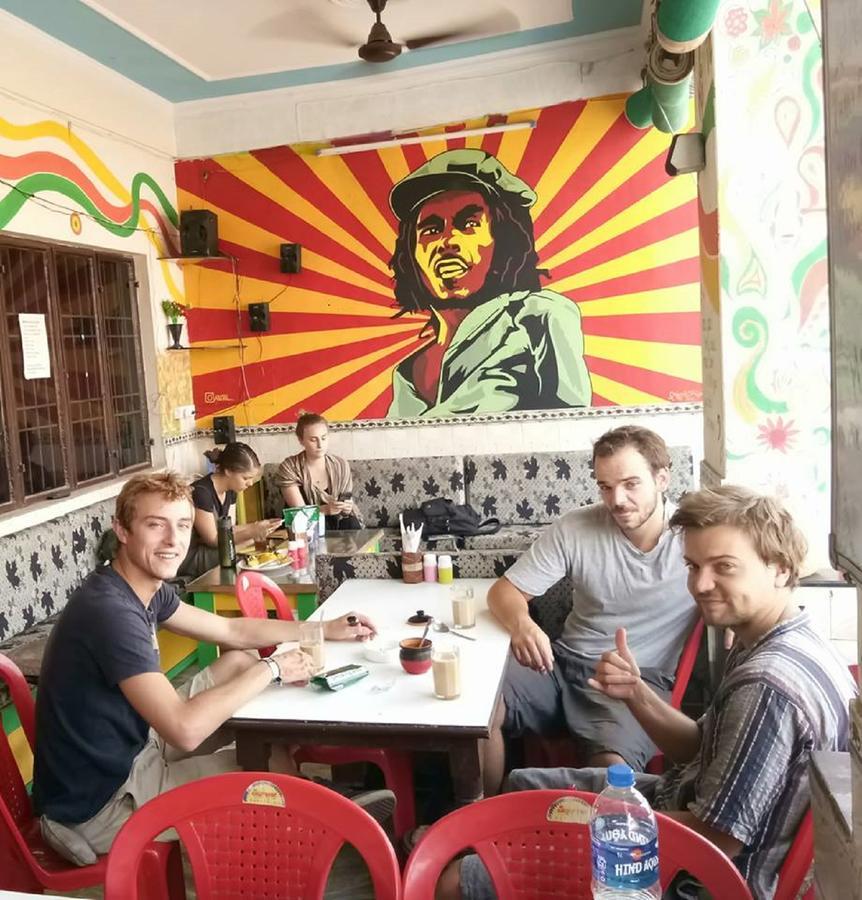 Auberge de jeunesse Backpacker Panda Friends - Agra à Agra  Extérieur photo