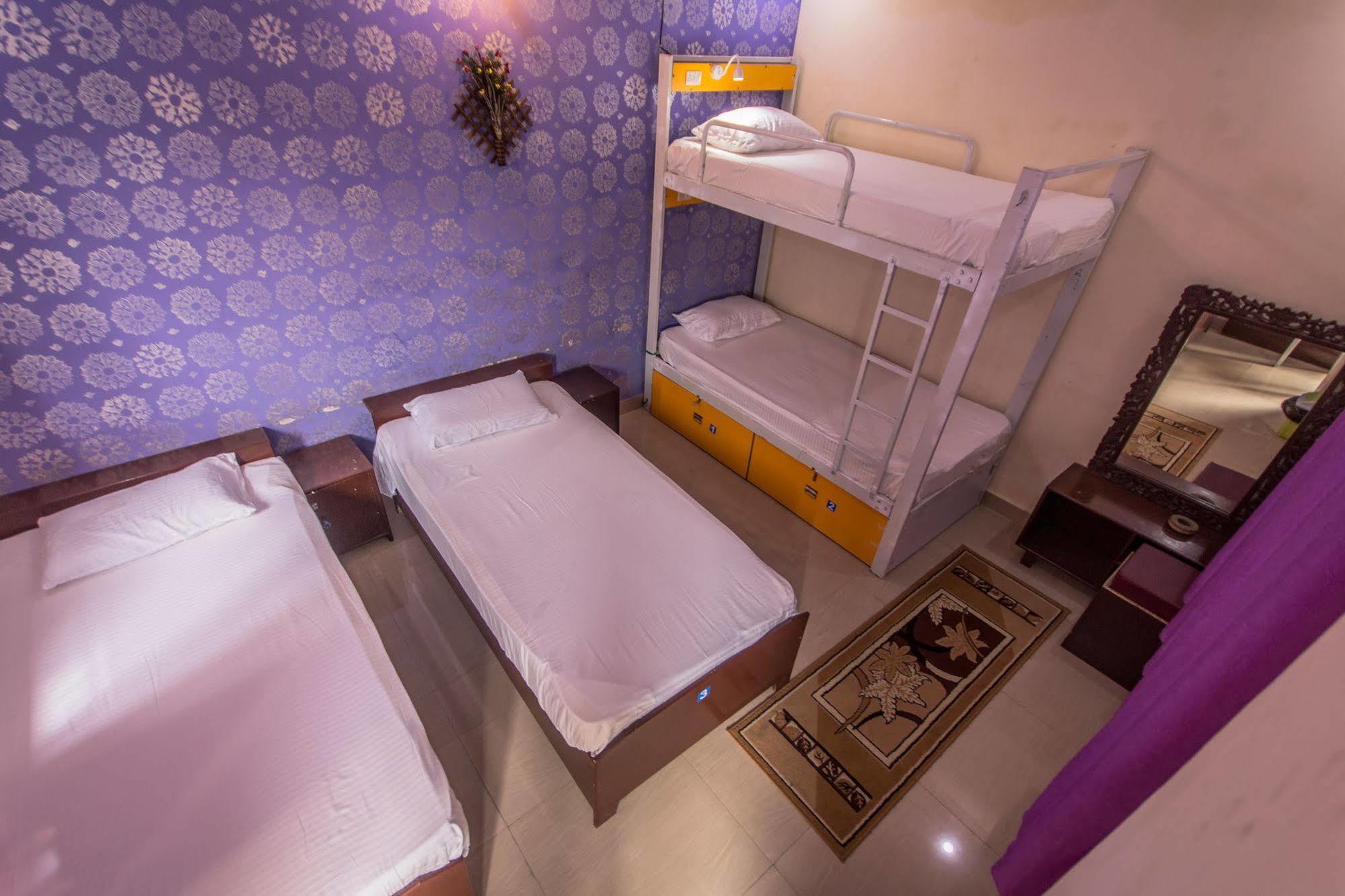 Auberge de jeunesse Backpacker Panda Friends - Agra à Agra  Extérieur photo