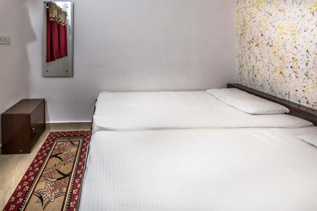 Auberge de jeunesse Backpacker Panda Friends - Agra à Agra  Extérieur photo
